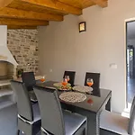 Reizendes Apartment Nur 250 Meter Zum Strand Mit Privater Terrasse, Grill, Wifi