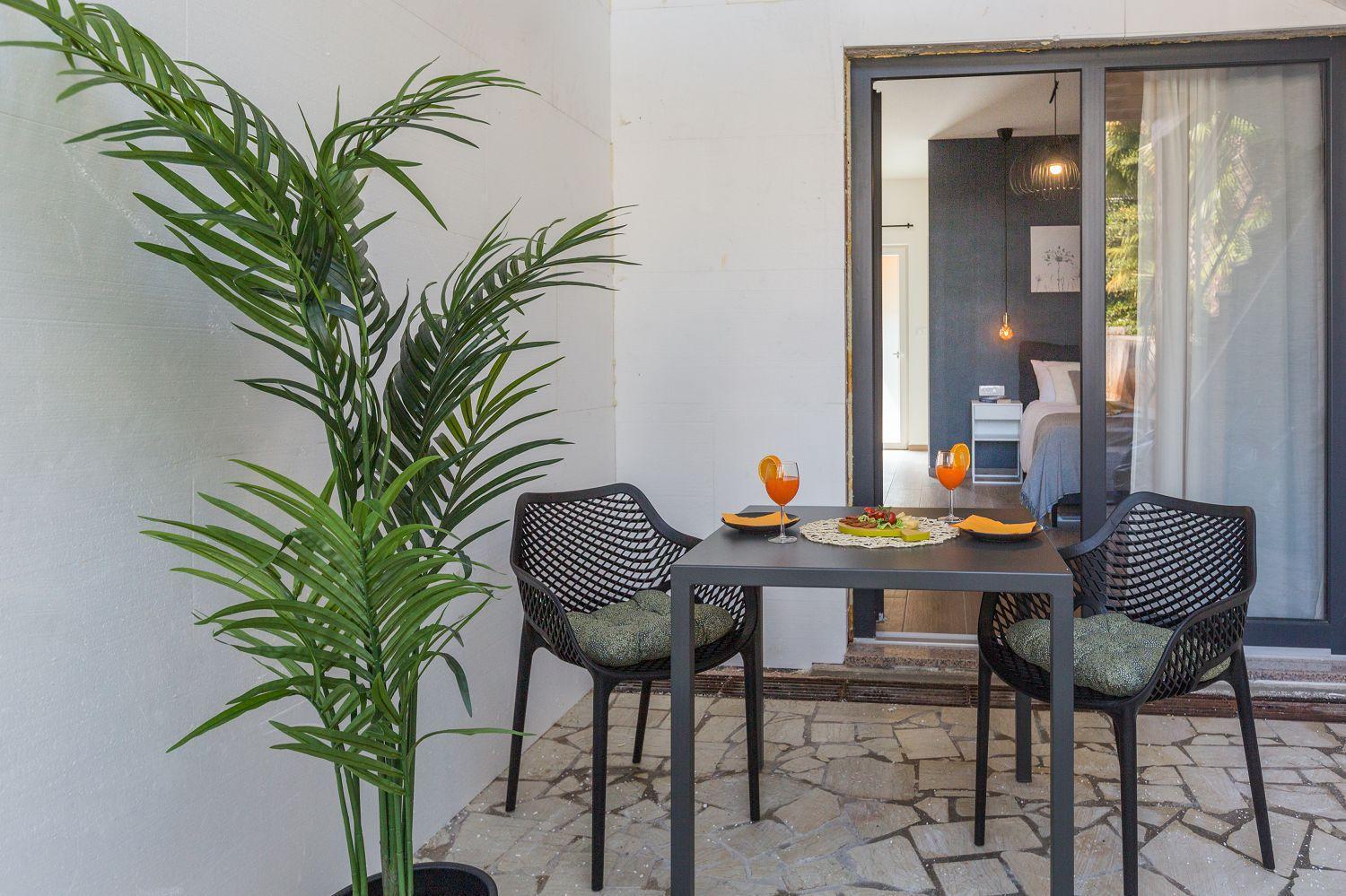 Apartment Reizendes Nur 250 Meter Zum Mit Privater Terrasse, Grill, Wifi *
