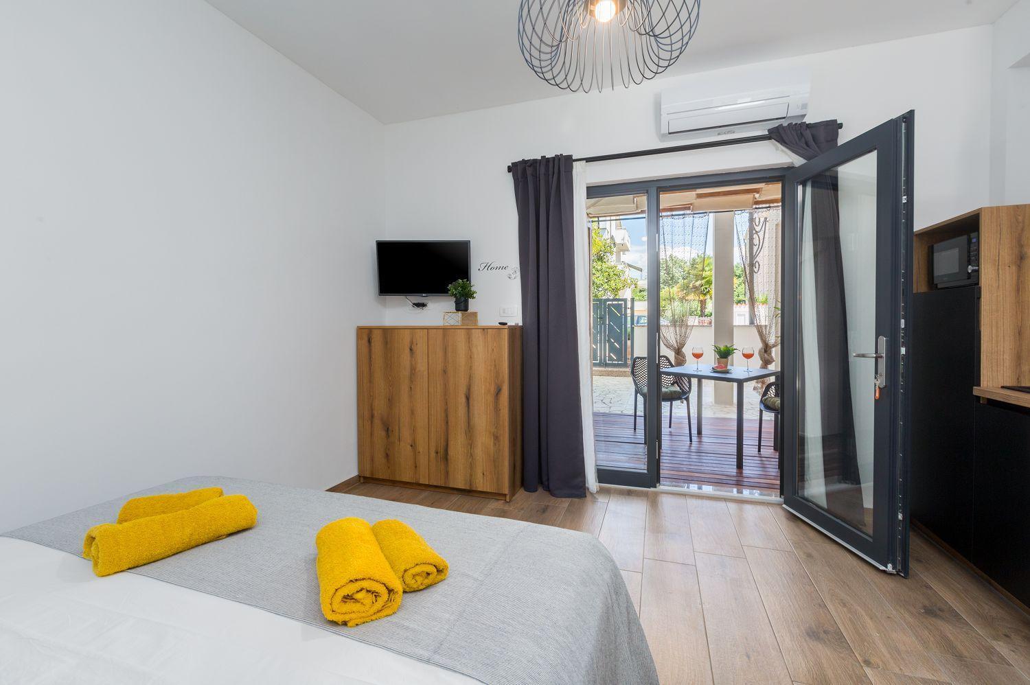 Appartement Reizendes Nur 250 Meter Zum Mit Privater Terrasse, Grill, Wifi *